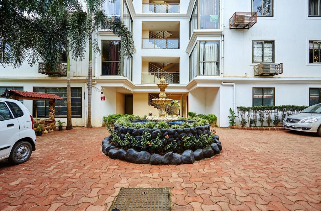 ホテル Sunkissed Plaza カラングート エクステリア 写真